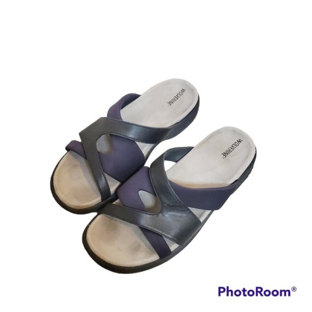 WOLVERINE Black and Navy Crisscross flip-flops sandals